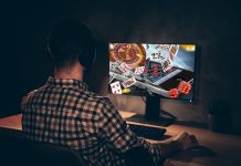 Online Casino Player