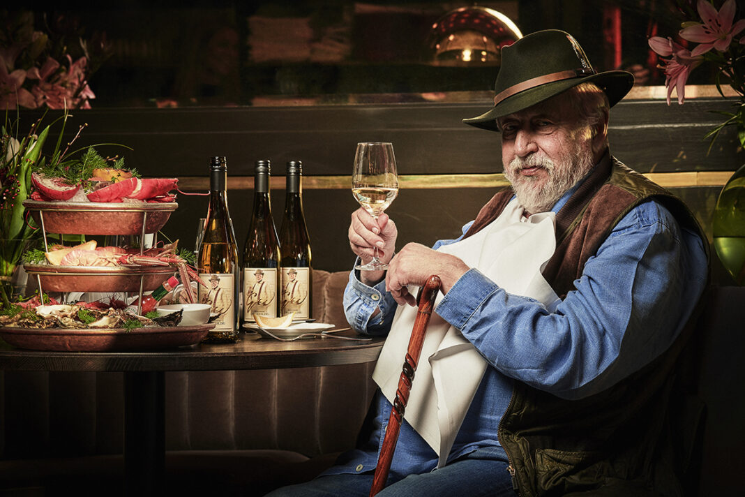 Leif GW Persson, vin serie Riesling 2023, Foto: Fredrik Etoall