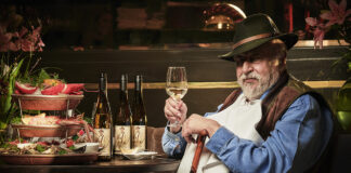 Leif GW Persson, vin serie Riesling 2023, Foto: Fredrik Etoall